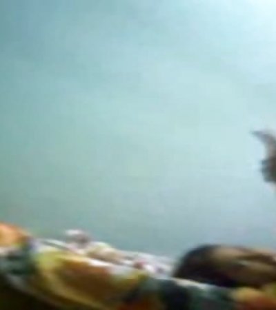 A câmera pega eles fodendo no quarto - Pornodoido