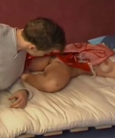 Filho Comendo a Mãe Coroa de Buceta Peluda Dormindo